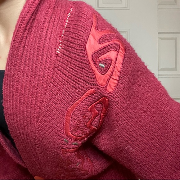 Vintage Embroidered Red Knit Oversized Cardigan - Picture 6 of 7